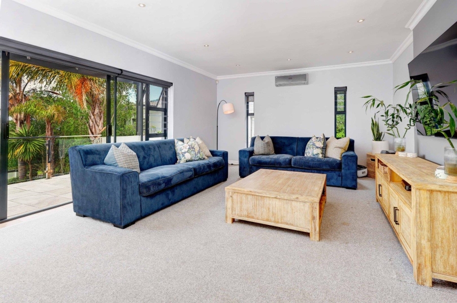 4 Bedroom Property for Sale in Van Riebeeckshof Western Cape